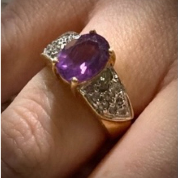 Vintage Ring - Picture 2 of 3